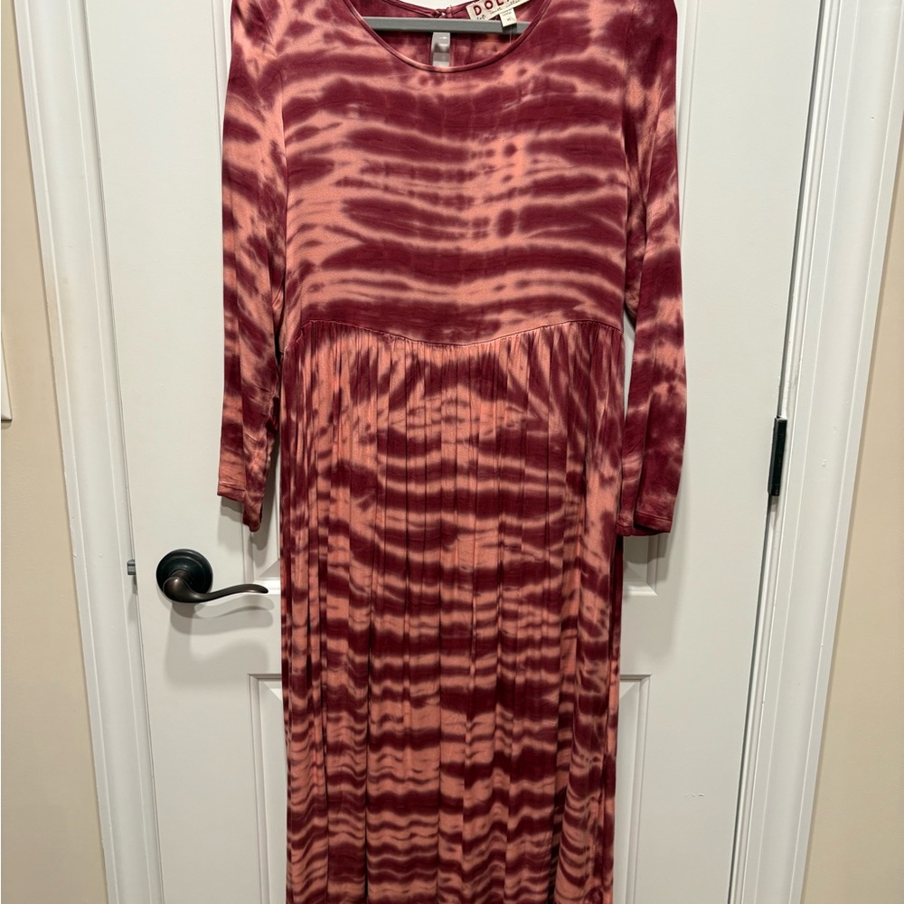 Dolan Long Sleeve Tie-Dye Dress in Maroon and Pink